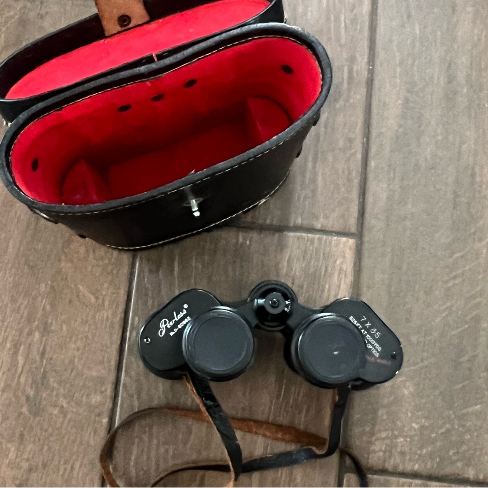 Vintage Peerless C-60982 7 x 35 Binoculars with Case